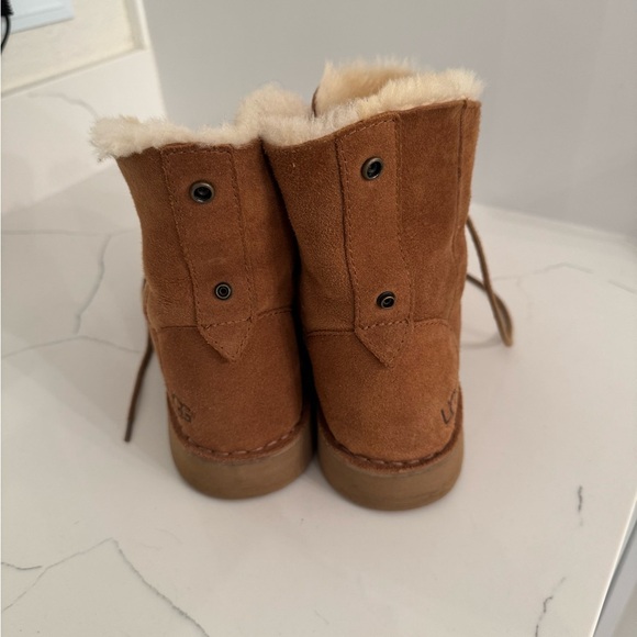 UGG Women's Quincy Boots Size 7 - Picture 6 of 13